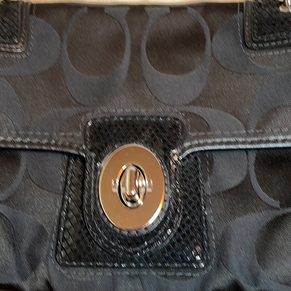 Authentic Coach Handbag - Picture 2 of 12